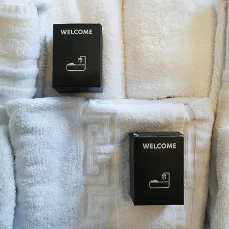 Rho Apartment *